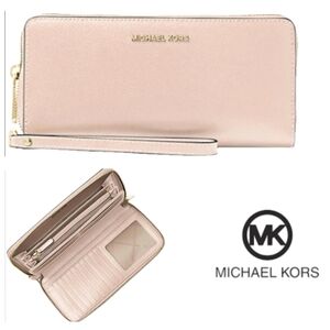 Micheal Kors Jet Set Travel Large Pebbled Leather Continental Wallet